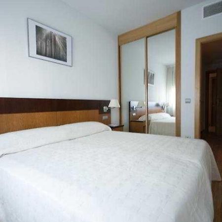 Suites Kris Aeropuerto Madrid Buitenkant foto